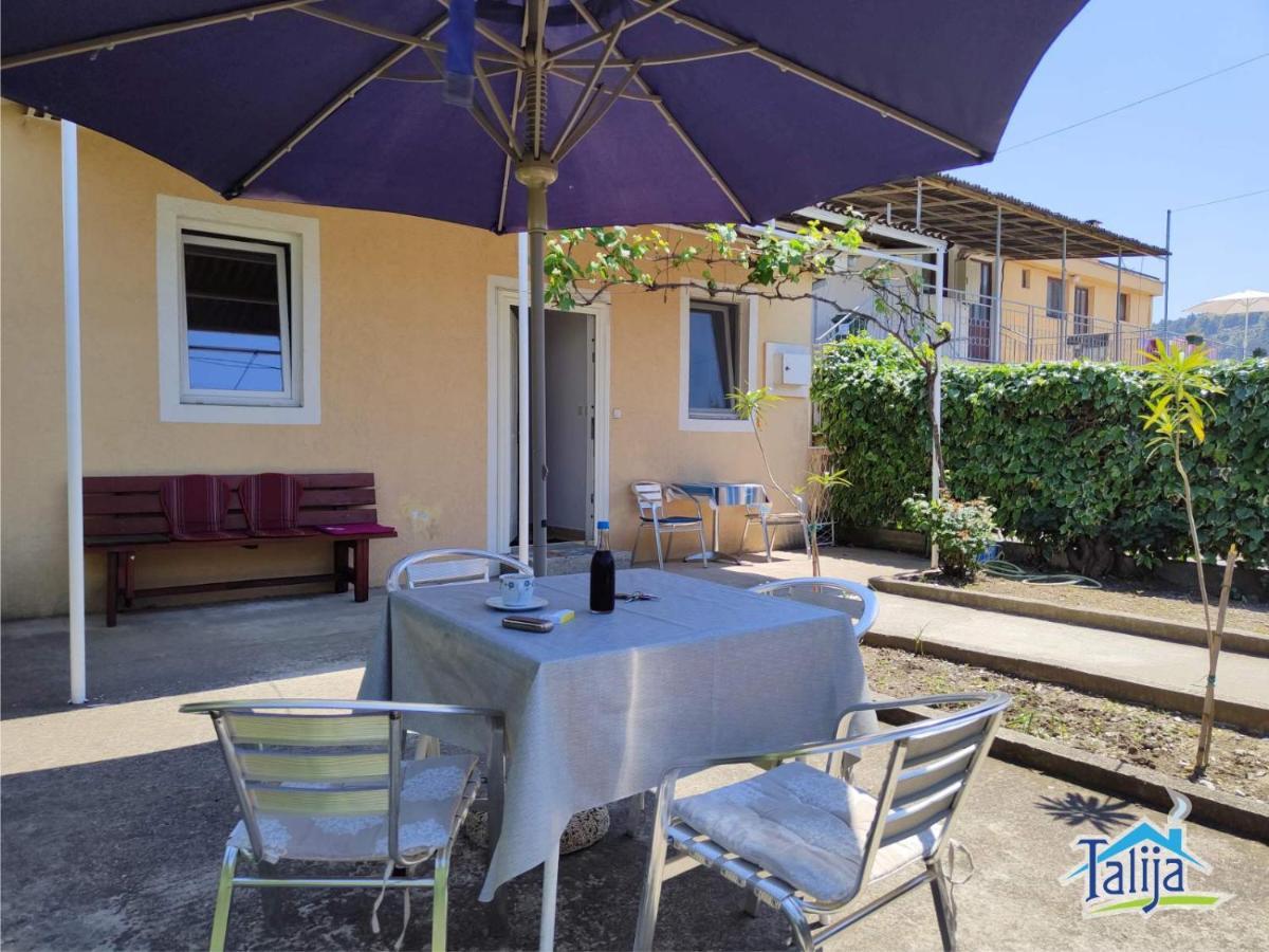 Talija Villa Bar Exterior photo