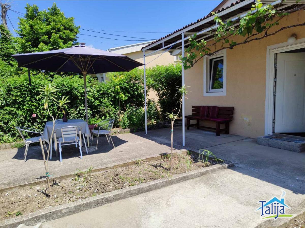Talija Villa Bar Exterior photo